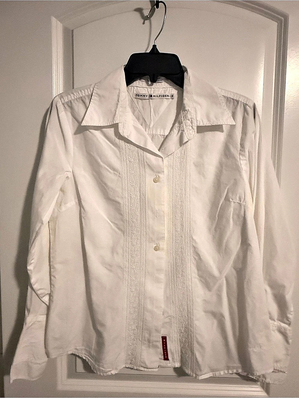 Tommy Hilfiger Embroidered Cotton Button Down in White Small Like New